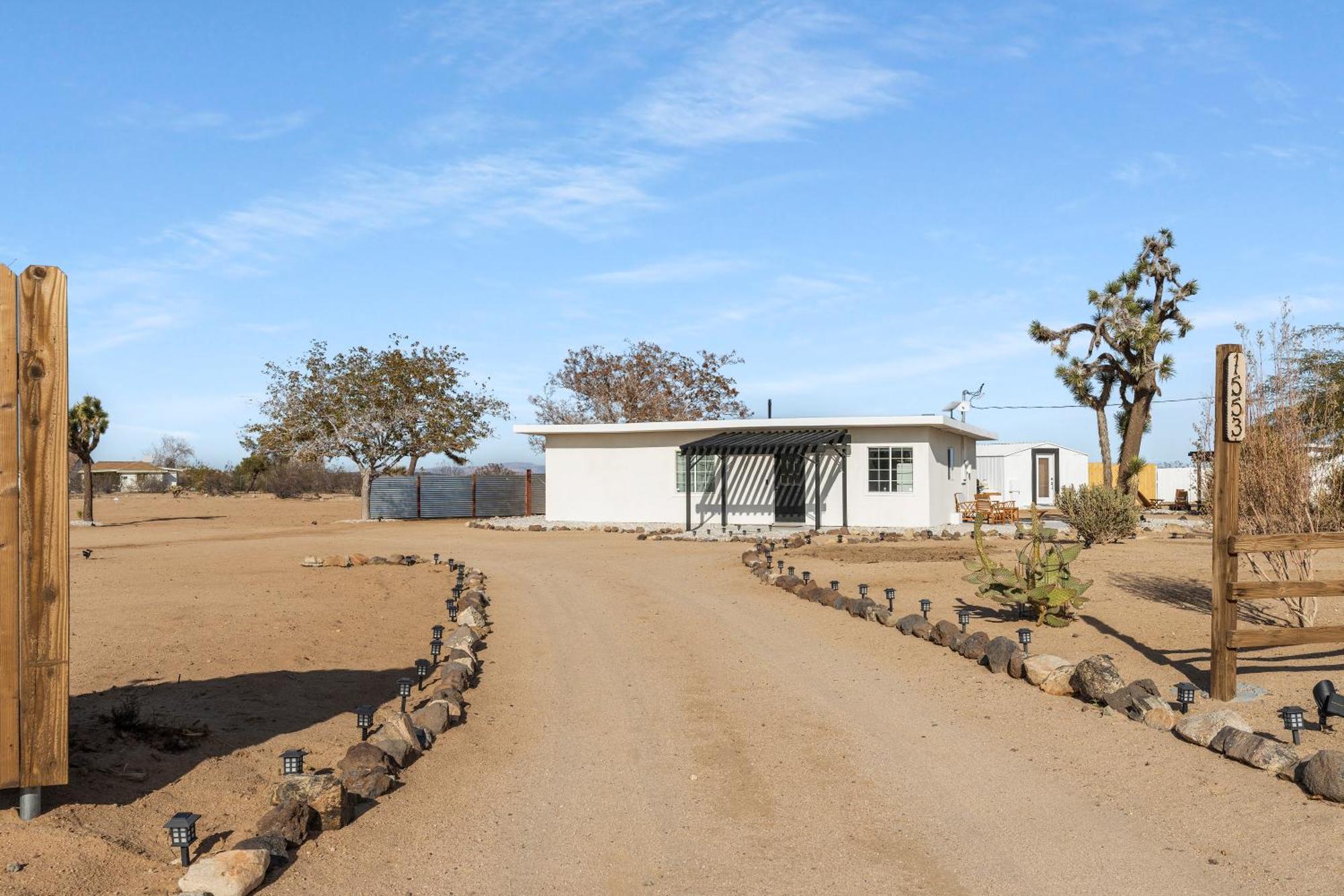 Private Jt Cabin - Ev L2 Station, Hammocks, Fire Pit, Bbq, Bocce Ball, Cornhole Yucca Valley Bagian luar foto